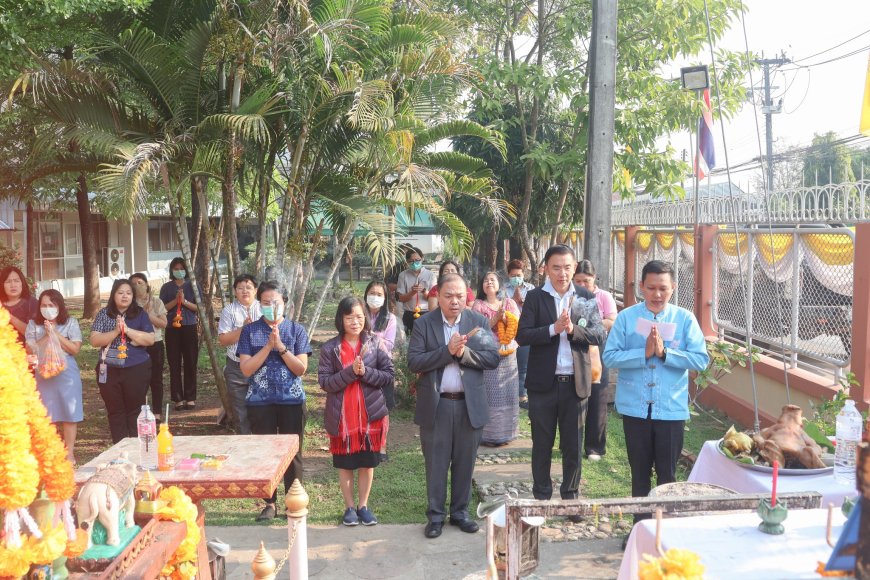 รพ.แม่สอด จัดพิธีสักการะสิ่งศักดิ์สิทธิ์ ประจำ รพ.