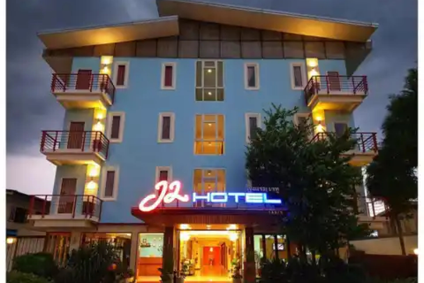 โรงแรม J2 Hotel