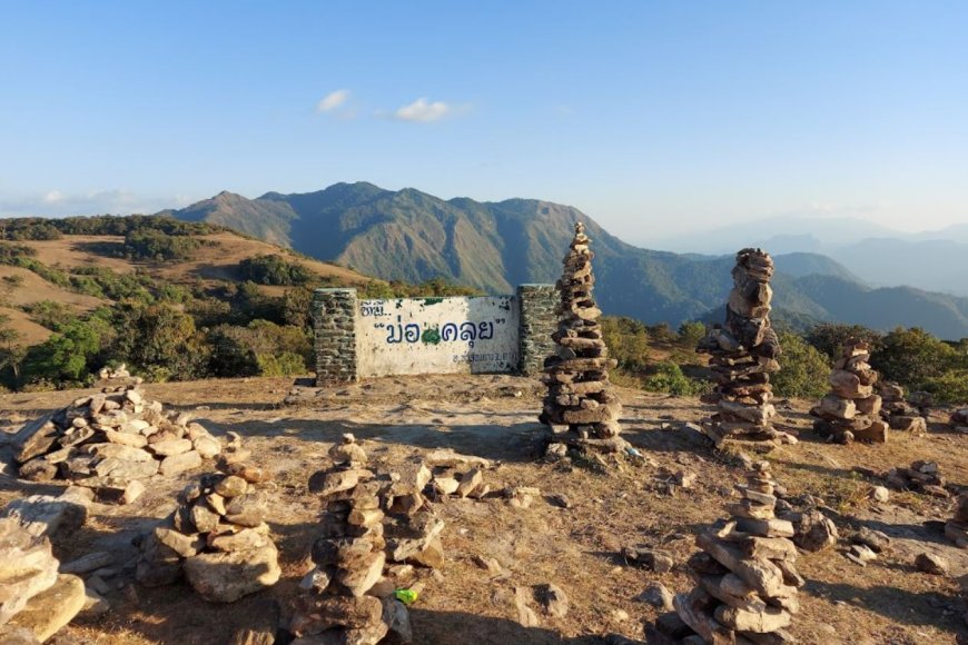 หม่อนคลุยสถานท่องเที่ยวในท่าสองยาง