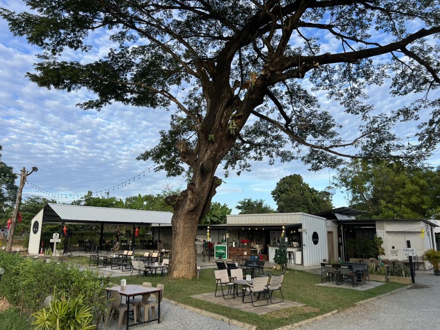 HUB105 Cafe & Restaurant แม่สอด