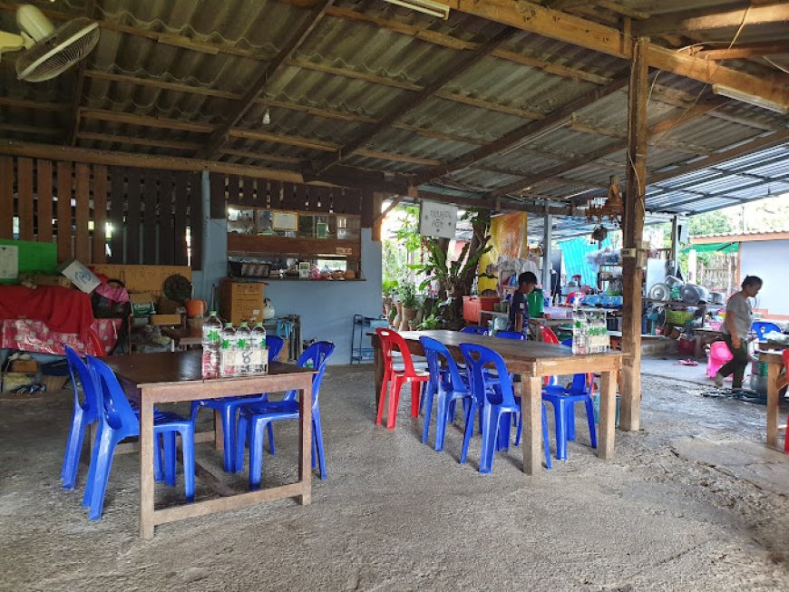 ร้านป้าอ่อน อำเภอสามเงา จังหวัดตาก
