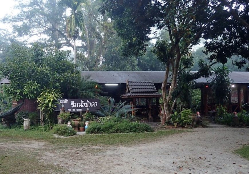 ริมน้ำป่าคา รีสอร์ท Rimnam Pakha Resort