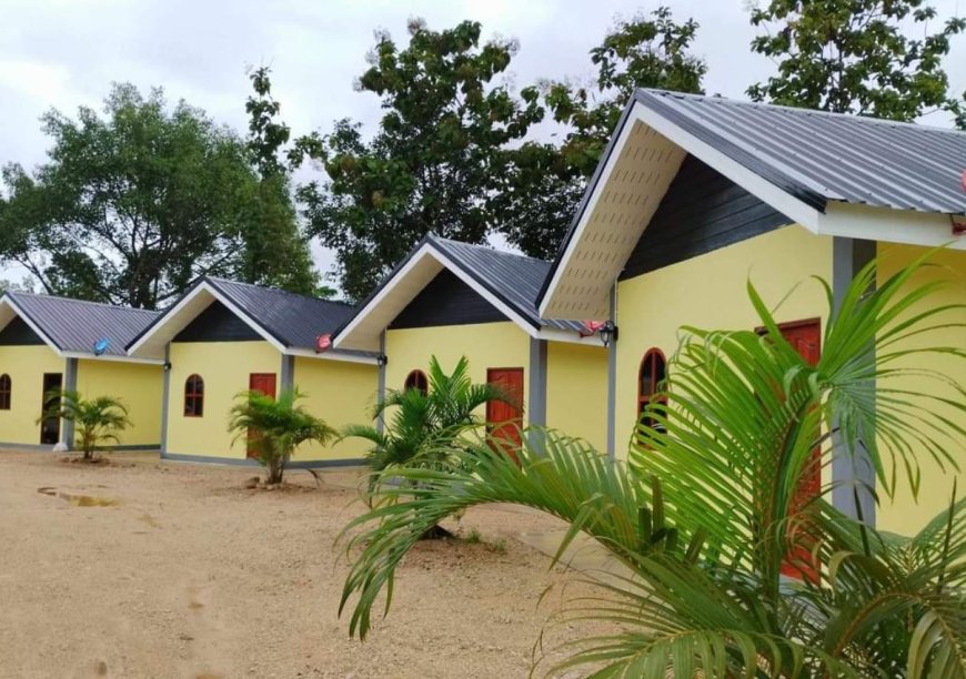 ฮักน้ำรีสอร์ท Hak Nam Resort