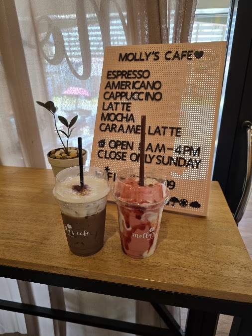 Molly's Cafe