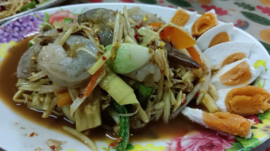 ถนนโต้รุ่งแม่สอด
