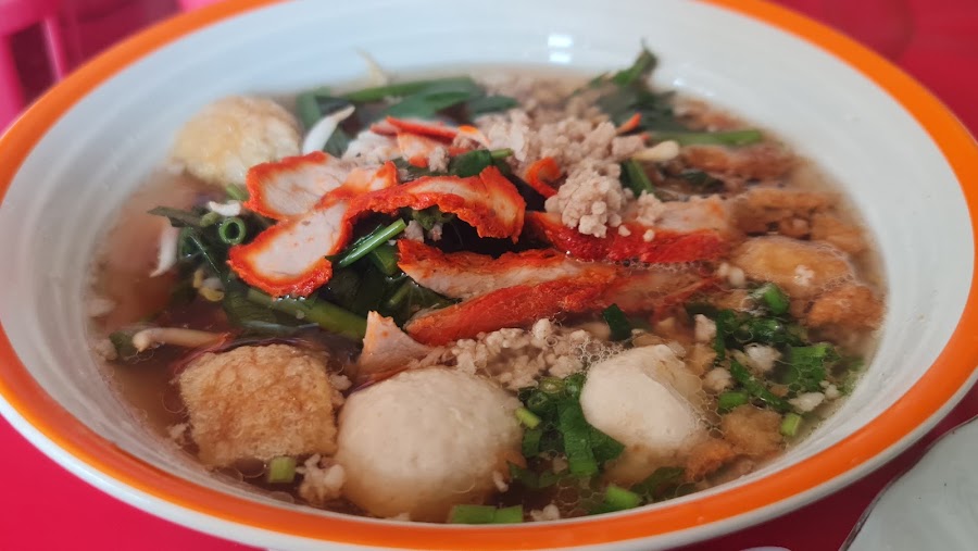 ก๋วยเตี๋ยวไทยโบราณ​ ป้าองุ่น