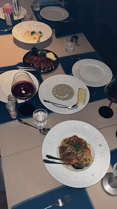De Conner wine bar & bistro