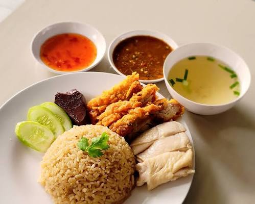 ร้านข้าวมันไก่ผู้พัน - รสชาติเก่าแก่ที่คนแม่สอดไว้วางใจ