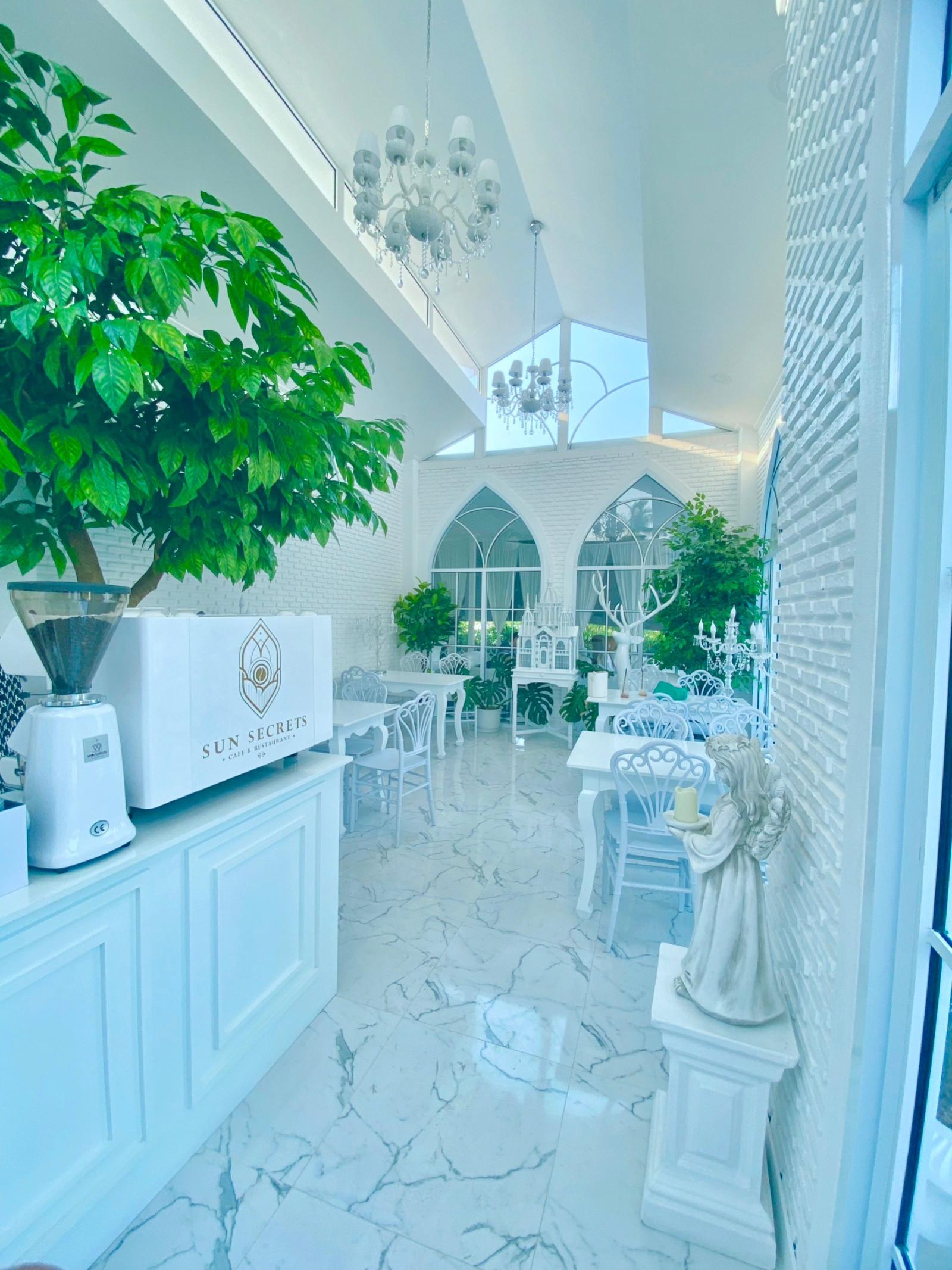 Sun secrets Cafe & Restaurant